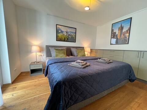 Luxurious 130sqm +P apartment with balcony