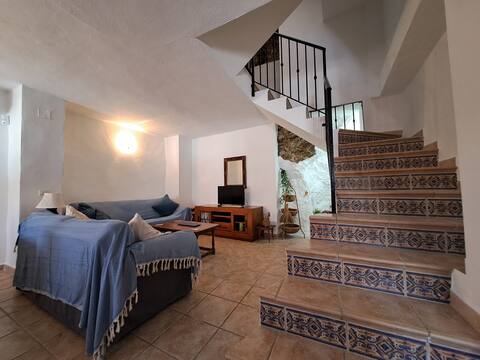 Propiedad de Airbnb exitosa: Jenny Alora's House en Álora