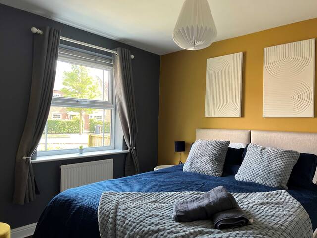 Amazing Spaces Relocations Ltd managed Airbnb listing 1