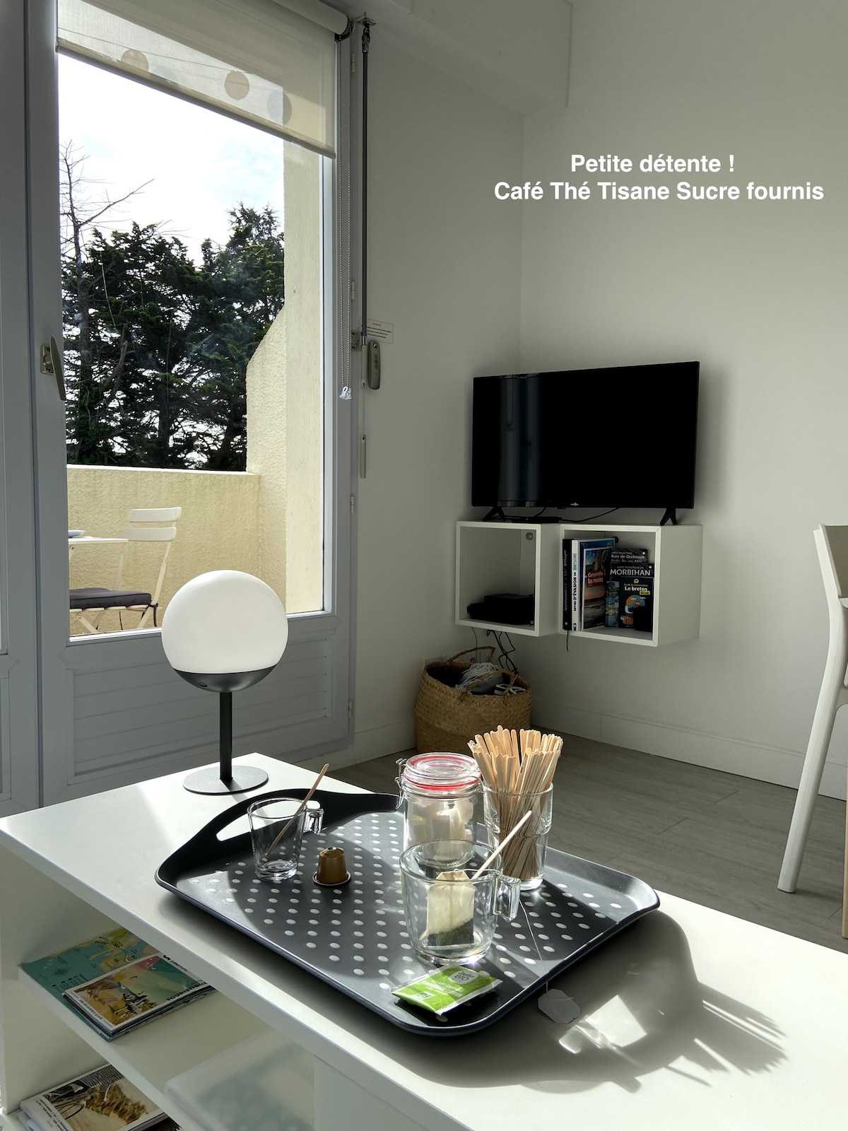 Successful Airbnb property: Cozy*Port*Private garage in La Trinité Sur Mer