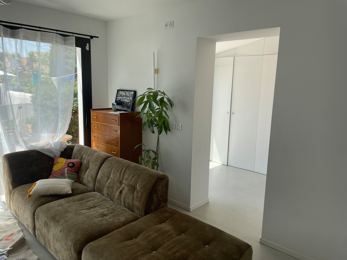 Top Airbnb: Family home, pool, 300 m from the sea in Marseille