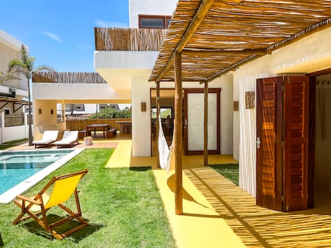 Top Airbnb: Seaside house, 4 suites, fully equipped. Guajiru, Ceará em Trairi
