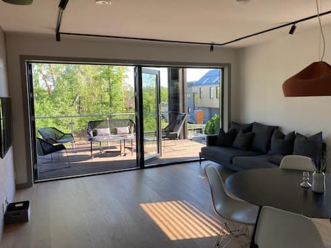 Top Airbnb: Unique funky house right by the lake, close to Oslo in Asker
