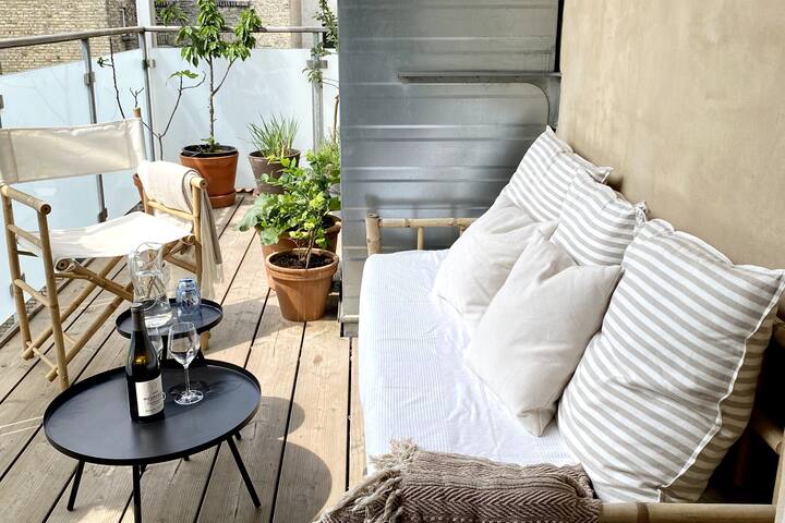 Central Luxury: Manor Charm gallery image 2