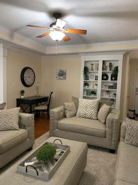 Botanical Bungalow 5 mi from Madison/8 mi from HSV