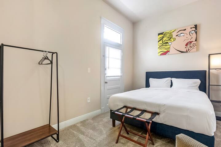 Walk to Jazz Fest gallery image 4