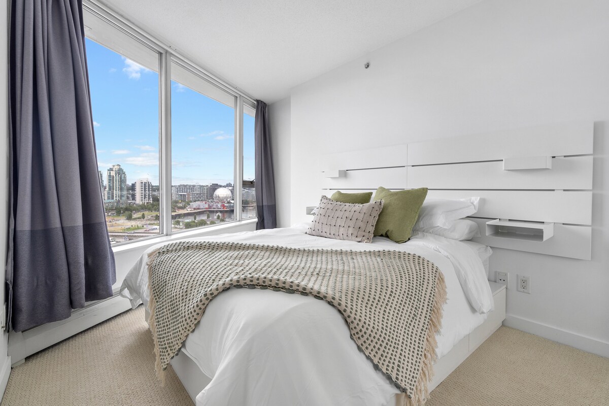 Newly Furnished Downtown Suite