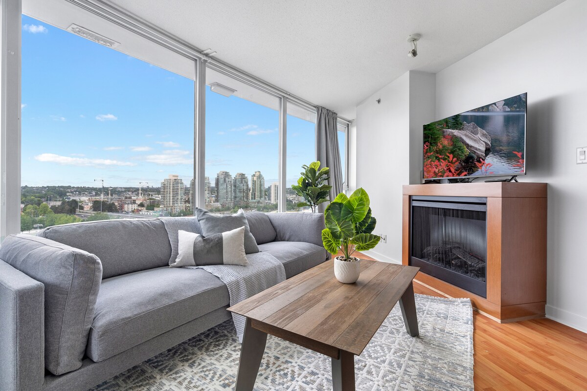 Newly Furnished Downtown Suite