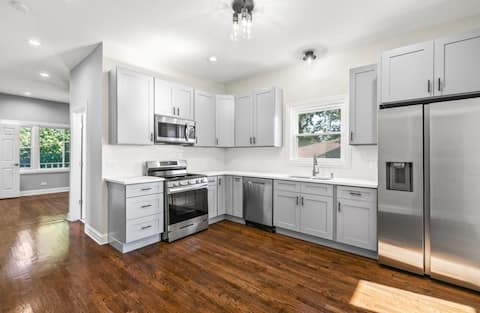 Beautiful apartment close to O’Hare