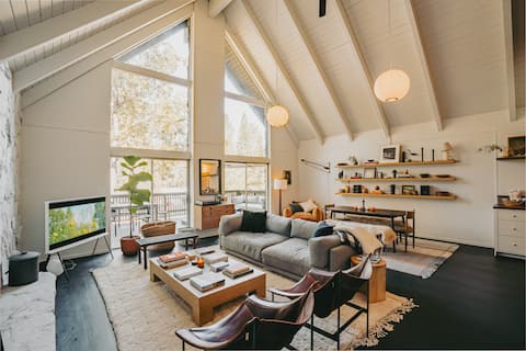 Popular Airbnb listing: Architecturally Designed A-Frame Near Yosemite NP in Pine Mountain Lake