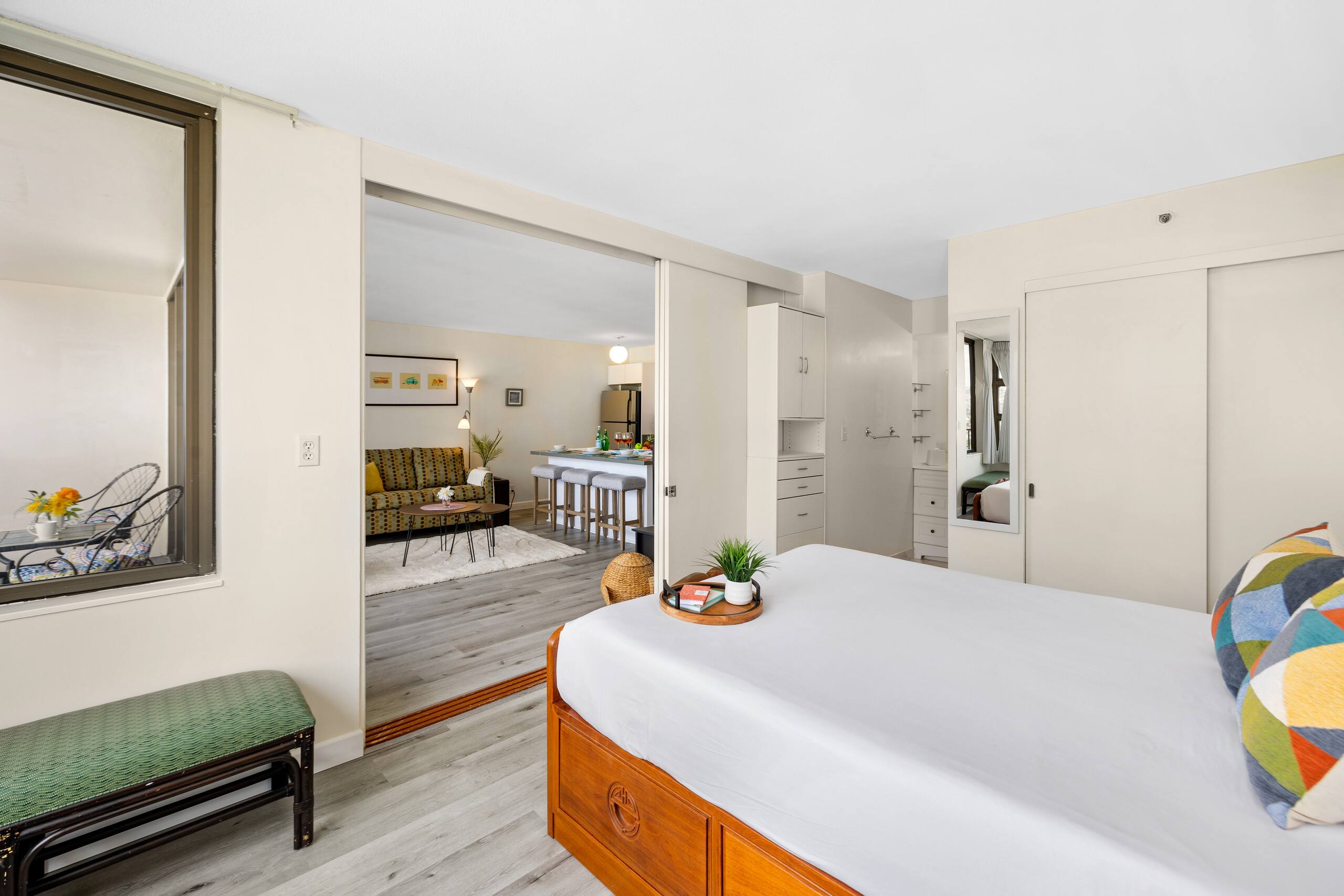 Condo in Honolulu · ★4.82 · 1 bedroom · 2 beds · 1 private bath - Image 16