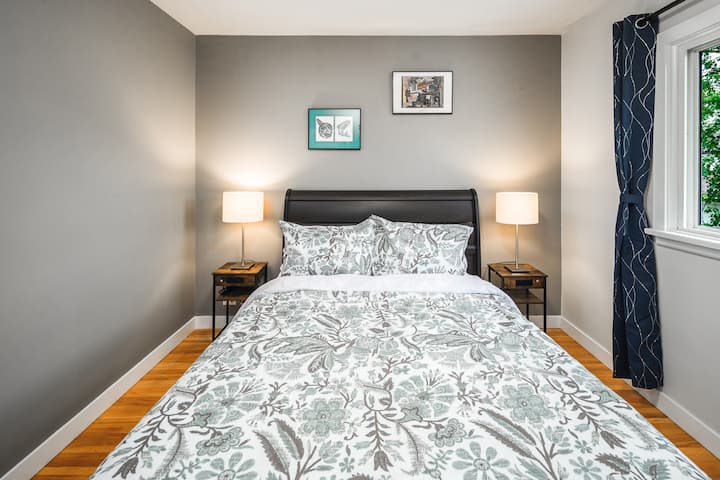 soba na katu s bračnim krevetom 