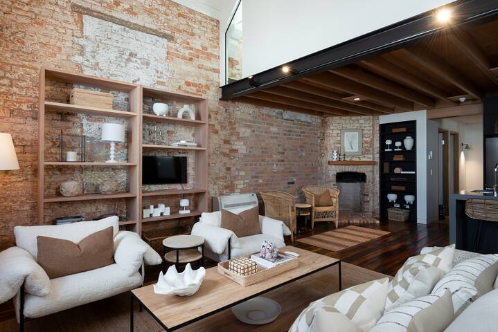 The Rox – Luxury Alexander Apartment