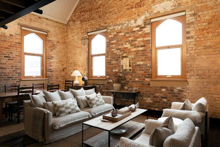 The Rox – Luxury Alexander Apartment gallery image 3