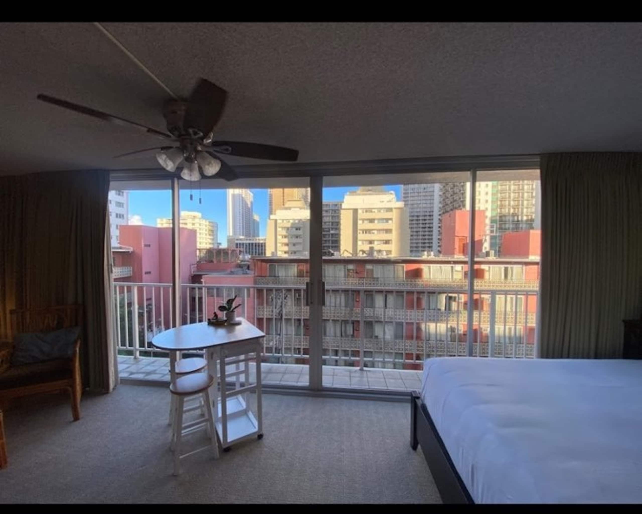 Hotel in Honolulu · ★4.6 · 1 bedroom · 2 beds · 1 private bath - Image 6