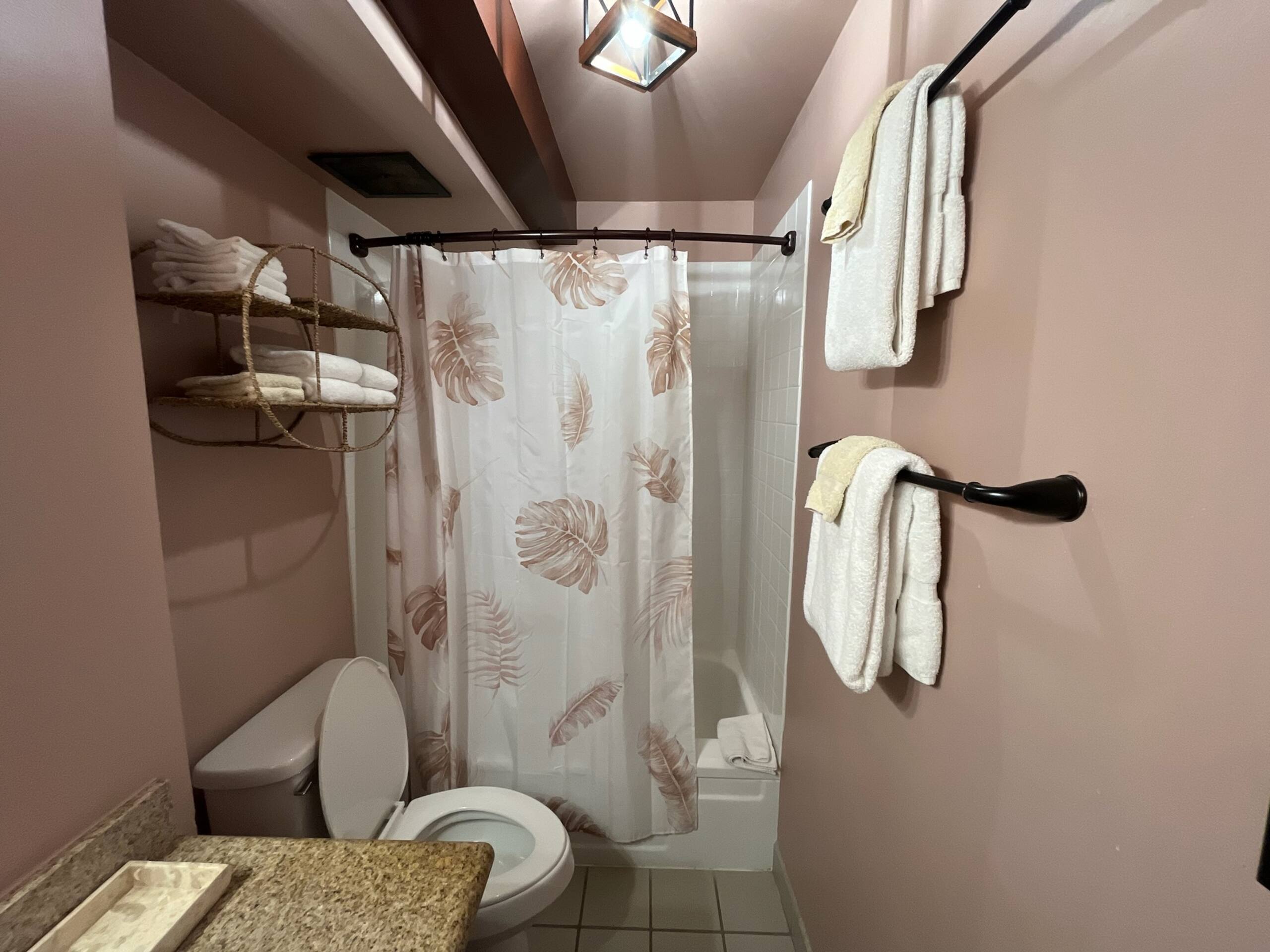 Hotel in Honolulu · ★4.6 · 1 bedroom · 2 beds · 1 private bath - Image 7