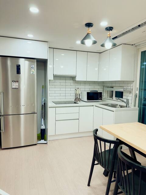 Shining Picnic/Duplex 3R, 5 people/Lotte Tower View/Terrace/Beam Projector/Free Parking/Jamsil/Seokchon Station/KSPO/