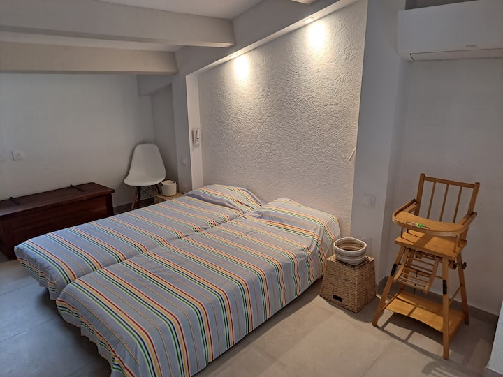 Schlafzimmer 1