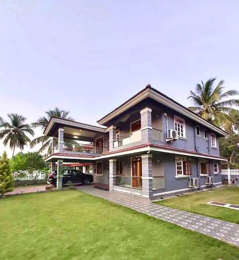 Sun-Kissed Holidays, Emerald: 4BHK Villa/Pvt Pool