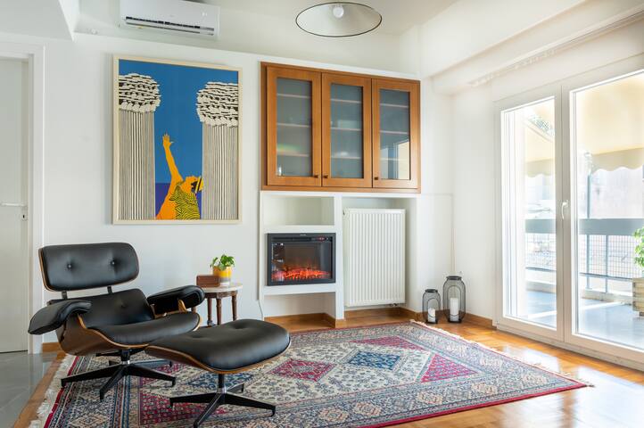 Almost a Penthouse But Better W Acropolis Glimpse