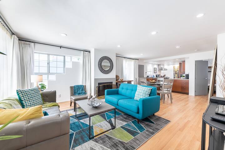 Contemporary Venice Beach Home – Block to Beach gallery image 3