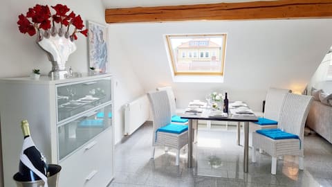 Apartment: Famous, Klima, Loggia, 24h Checkin