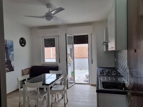 Proprietà Airbnb di successo: Lovely house with large terrace a Tortoreto