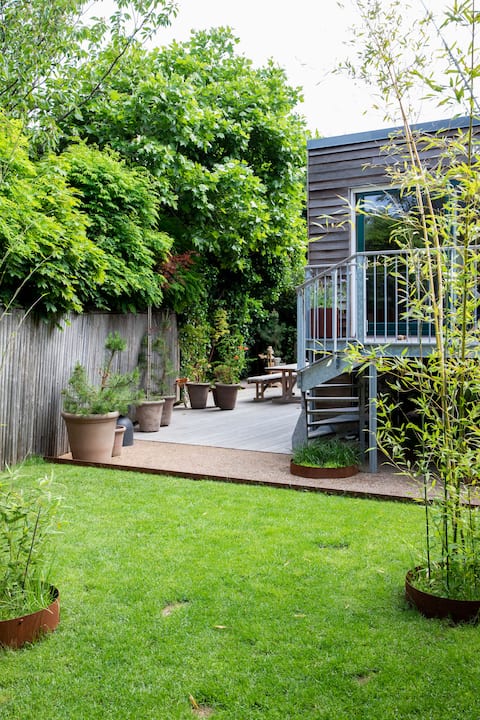 Quality-conscious designer-home