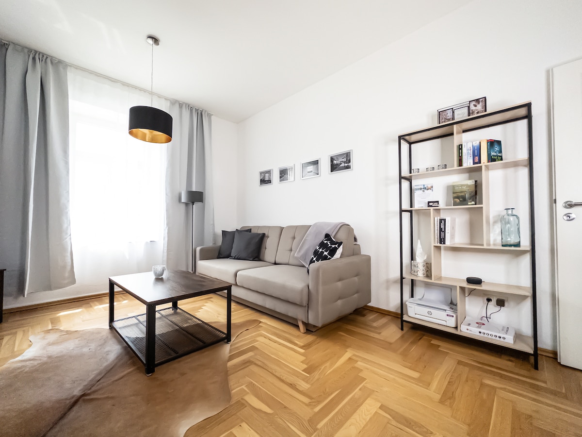 Top Airbnb: FirstClass 2-Zimmer-Apartment in Gohlis Mitte