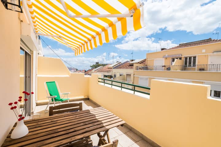 Typique Avec Terrasse Et Ensoleillé - Lizbon