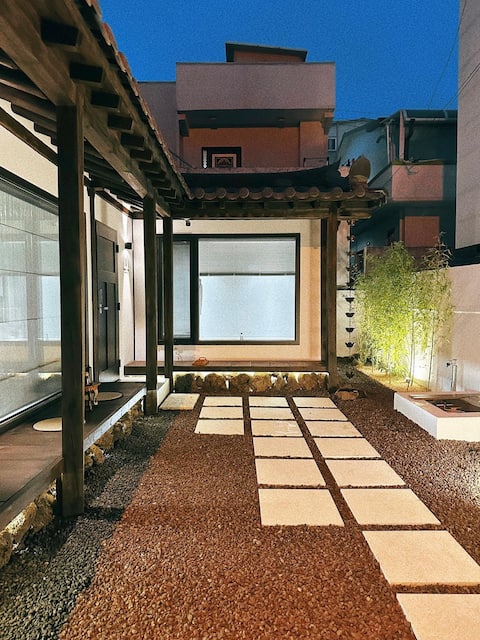 Seowajeong | Gangneung Private Hanok Stay | Jacuzzi Accommodation