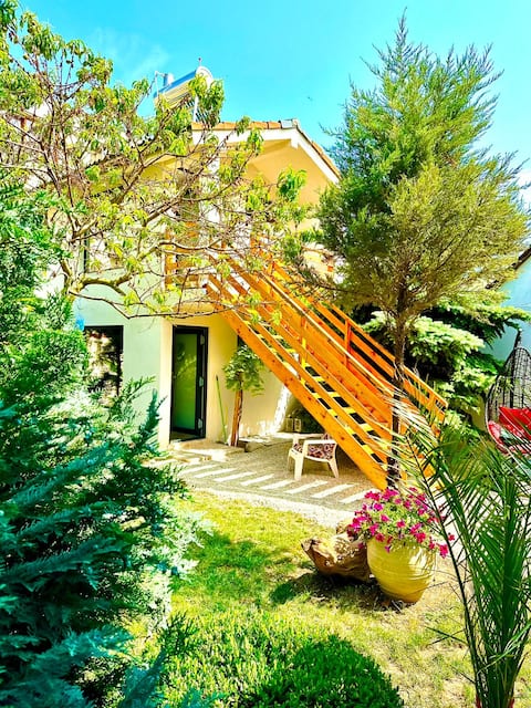 Top Airbnb: Mangalia SAGA Room - in the courtyard in Mangalia