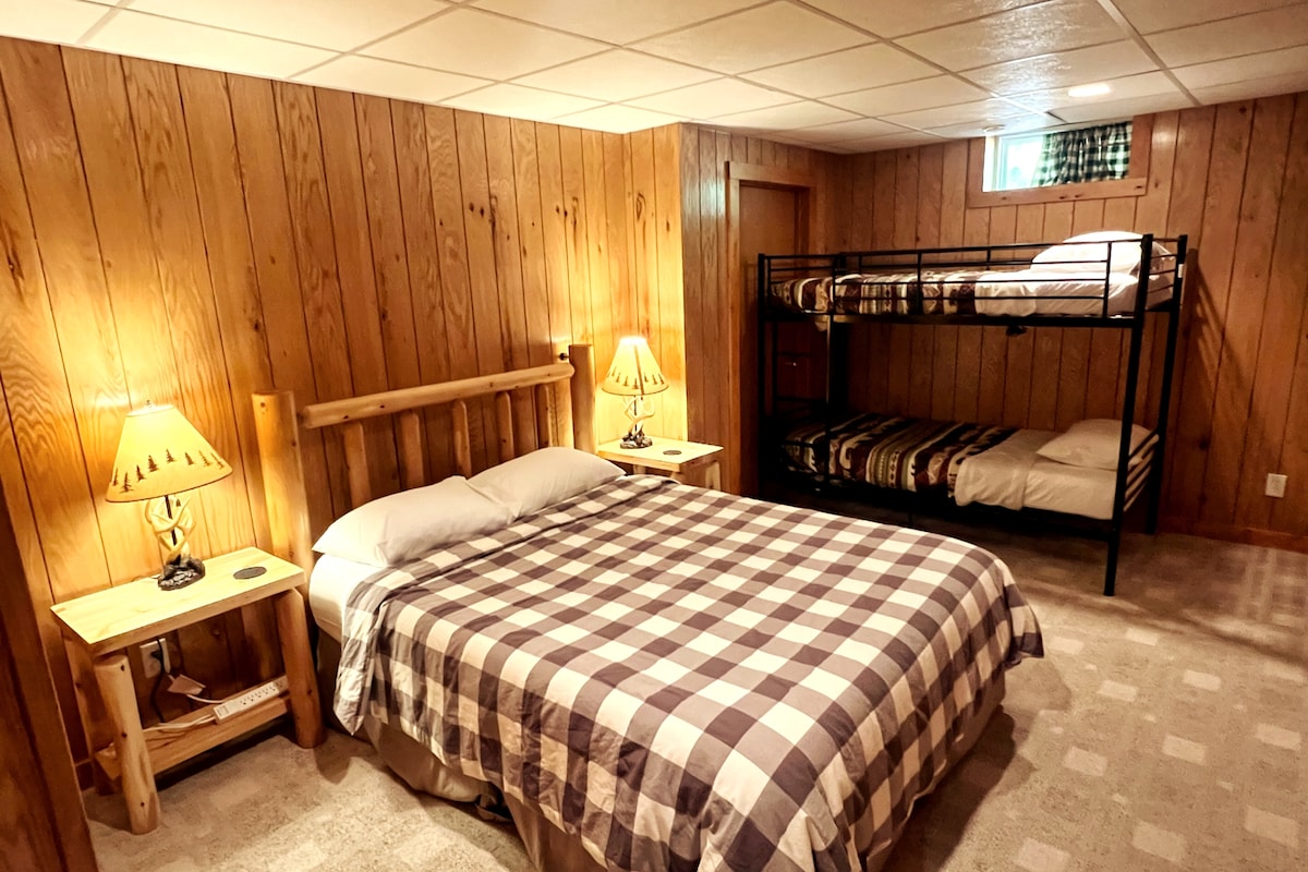 Dormitorio 4, abajo, una queen, dos camas individuales