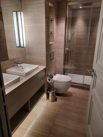 Three-Bed Penthouse in Hope House, Westminster gallery image 5