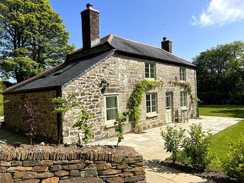 Traditional stone 19th Century Cornish Cottage