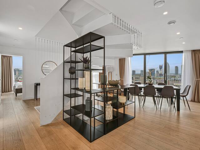Luxurious Three-Bed Penthouse in Southwark