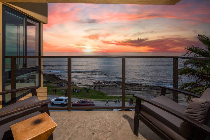 NEW! Oceanfront La Jolla Village View gallery image 2