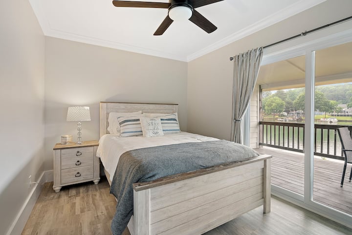 Bedroom with Lake Views and balcony