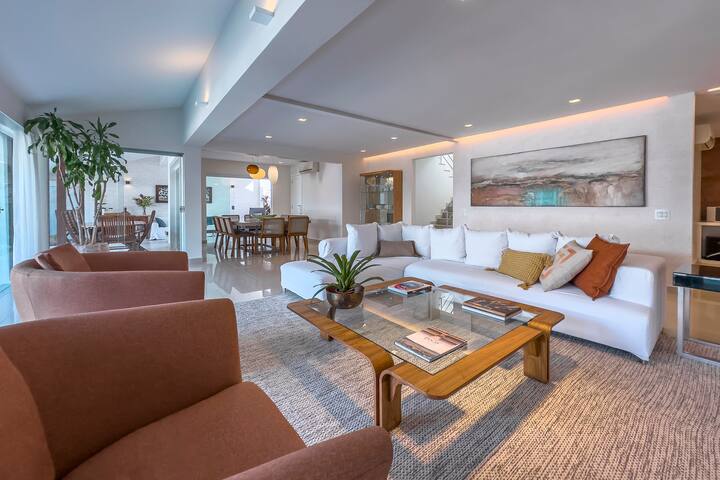 Casa Champagne acesso à praia – condo Santa Mônica gallery image 2