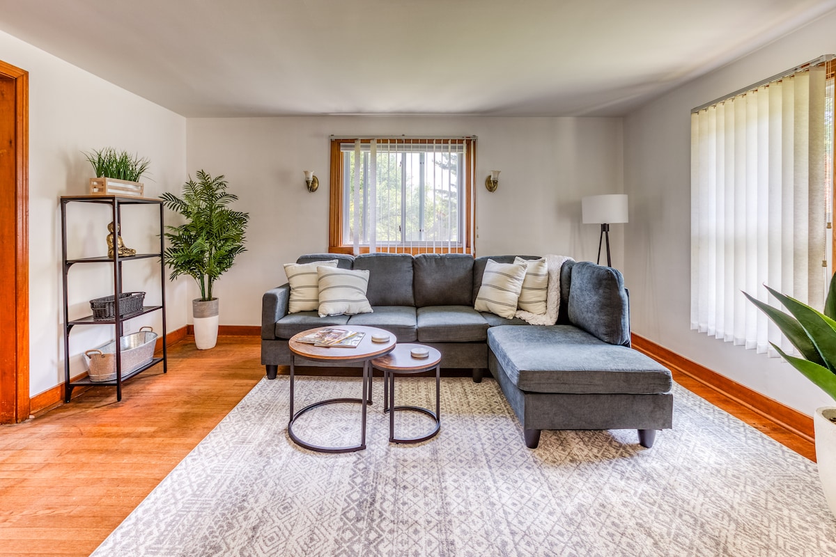 Top performing Airbnb: Crossings Cottage in Hudson Valley