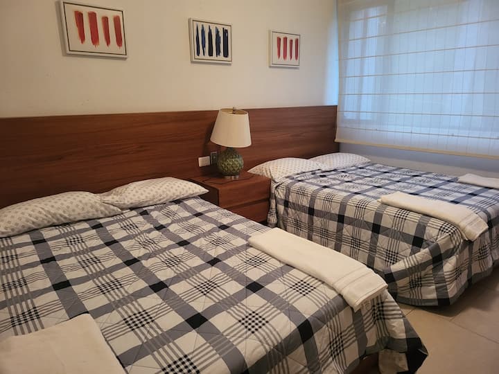 Bedroom: sleeps x4 comfortably.
