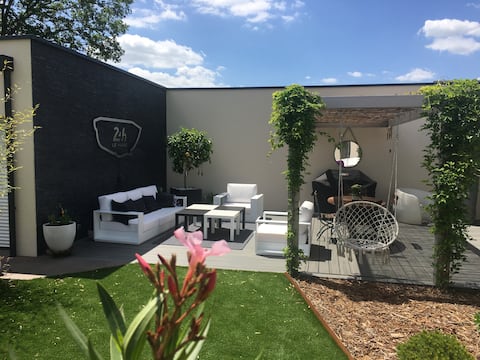 Popular Airbnb listing: 40 m2 annex near circuit in Arnage