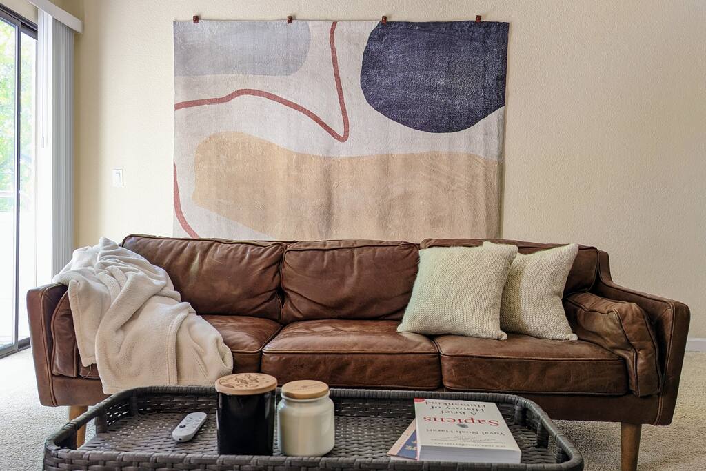 Spacious & Modern 2bd/2br Laundry + Private Garage