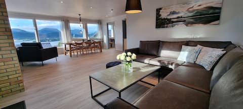 Popular Airbnb listing: Spacious | 2 bathrooms | terrace with fjord view | near Moa in Ålesund