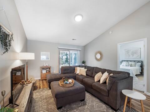 Successful Airbnb property: Tanner Retreat/20 mins to CHS/15 mins to airport in Hanahan