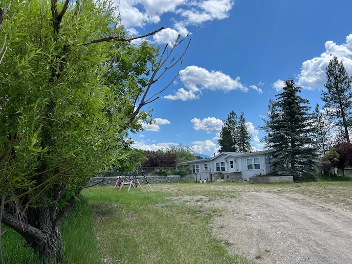 Home SWEET home near Koocanusa Houses for Rent in East Kootenay B