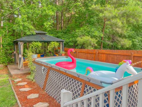 Pool & BBQ | Near Ft Stewart, Airport & Outlets