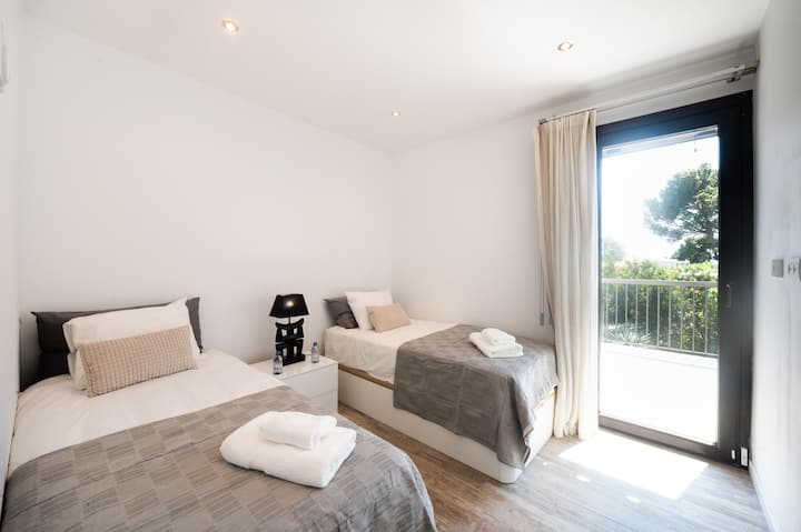 Segundo dormitorio con 2 camas de una plaza.