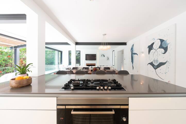 Portals Nous Mallorca Pool and Hot Tub gallery image 2