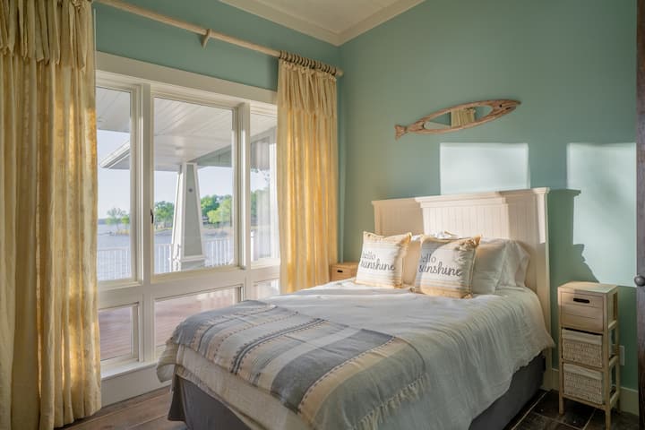 Bedroom #1